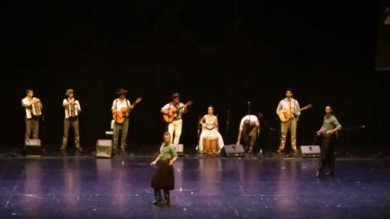 Uruguayan folk dance Boleadoras & Malambo