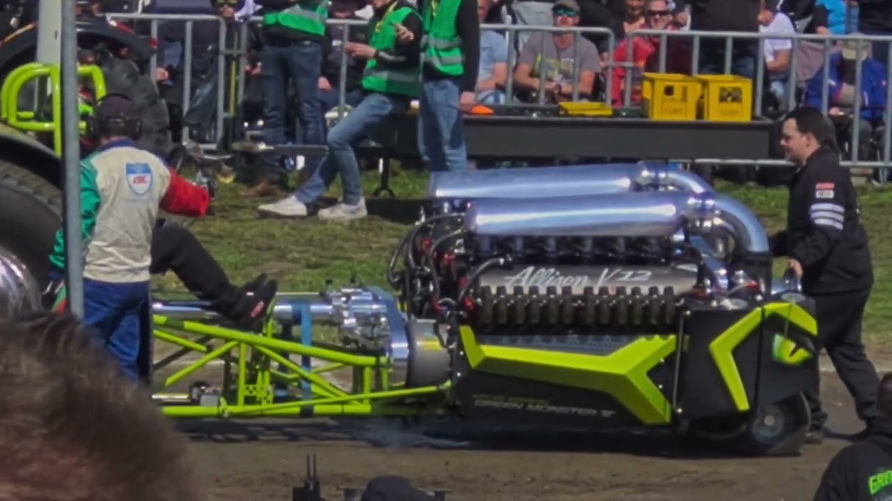 Tractor Pulling F&uuml;chtorf 2022 Green Monster Team