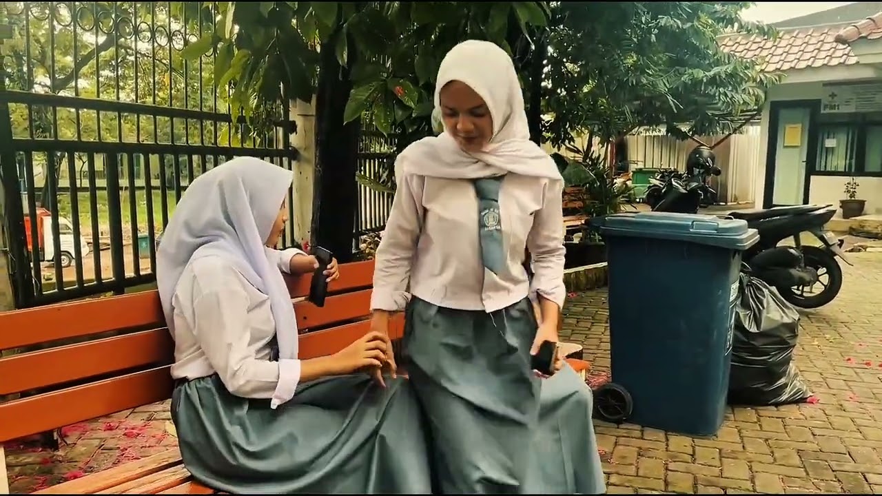SHORT MOVIE - 