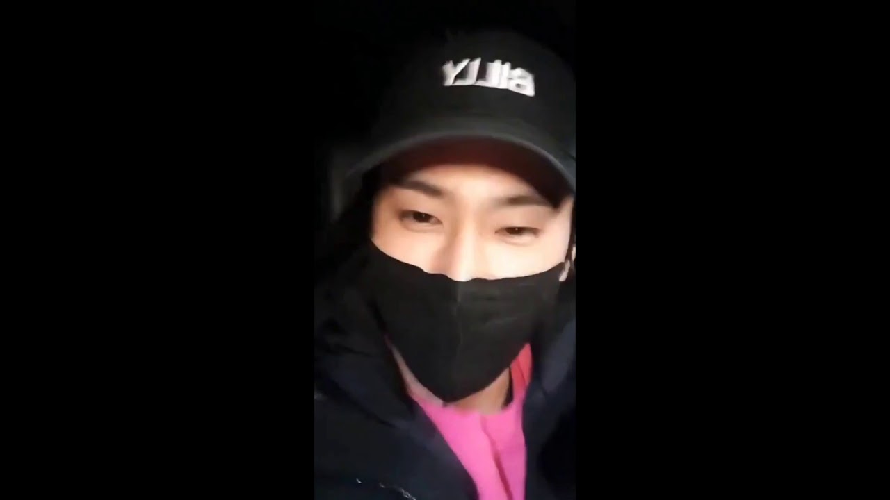 Yunho singing happy birthday to jaejoong??