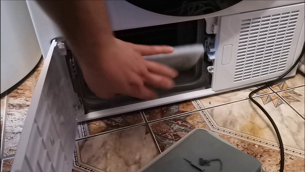 Filtr wymiennika ciepła w suszarce BEKO DF7424RTDCX.