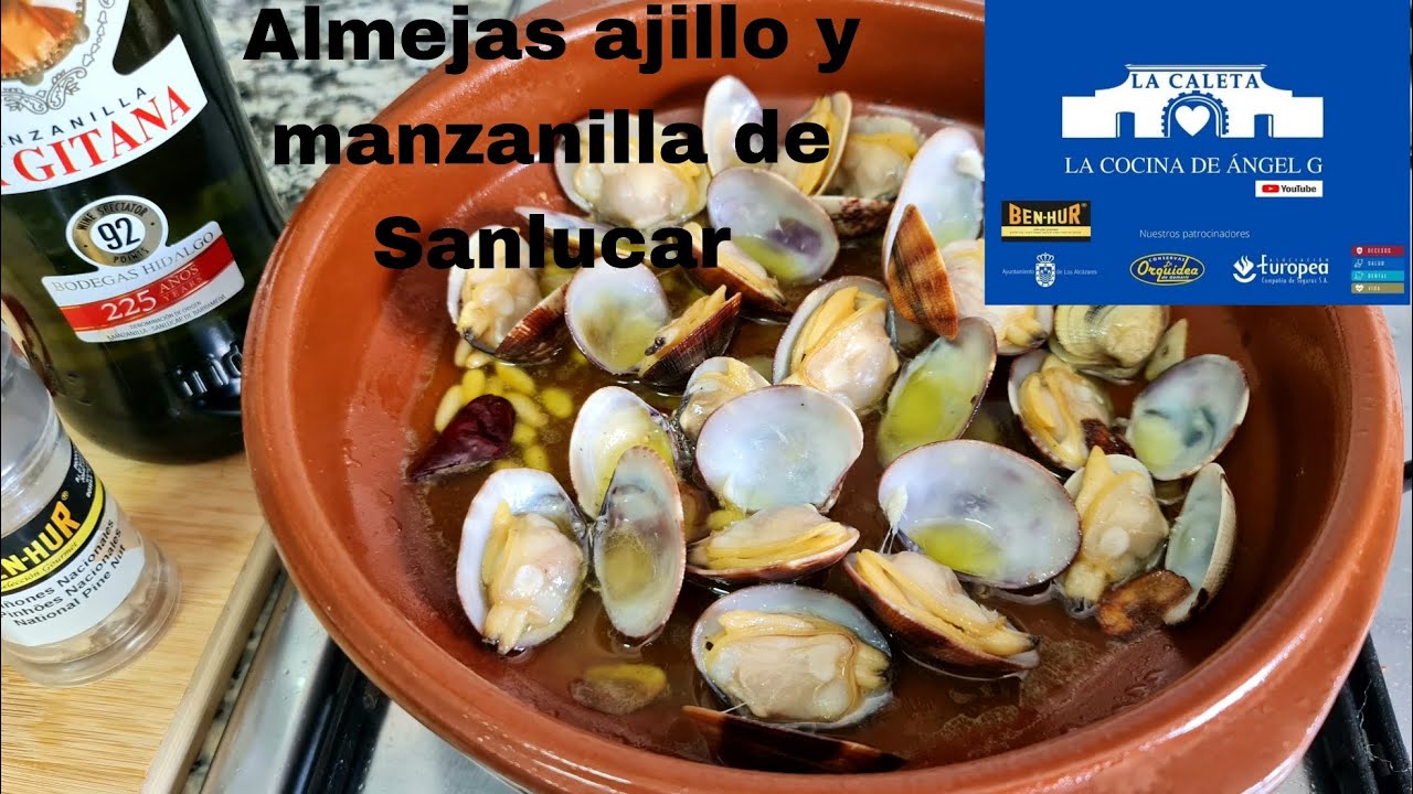 Almejas frescas al ajillo con manzanilla de Sanlucar