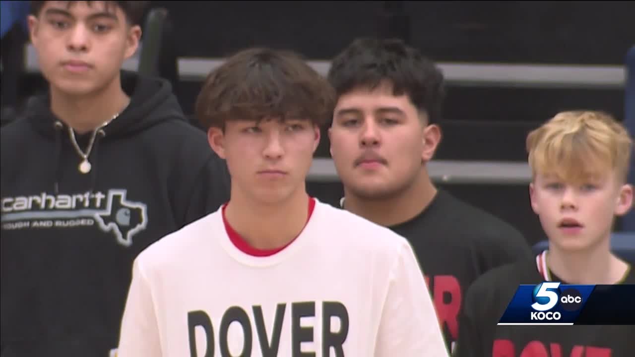 High school basketball player who helped save opponent's life honored during second matchup