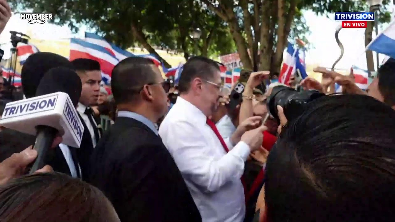 El Presidente Rodrigo Chaves comparece ante la Comisión que analiza el levantamiento de su inmunidad