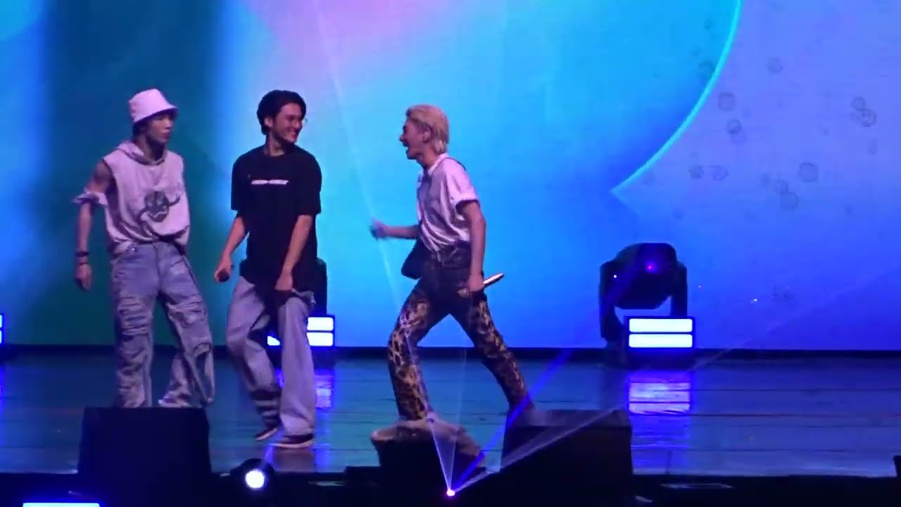 [FANCAM] Eternal Sunshine + Dancing Like Butterfly Wings // 에이티즈 (ATEEZ) in Berlin (09.05.2022)