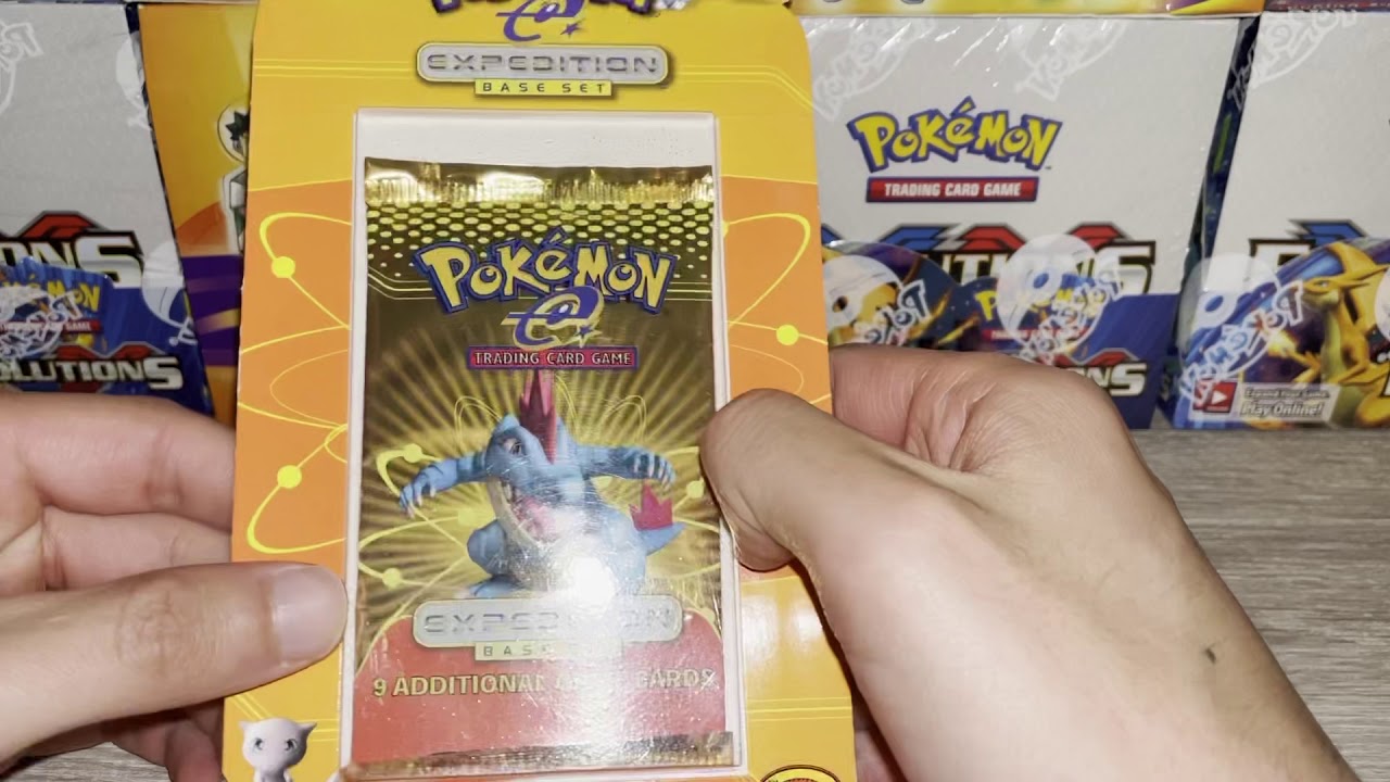 Opening up a Pok&eacute;mon Expedition Booster Blister Pack! Double swirled holo?