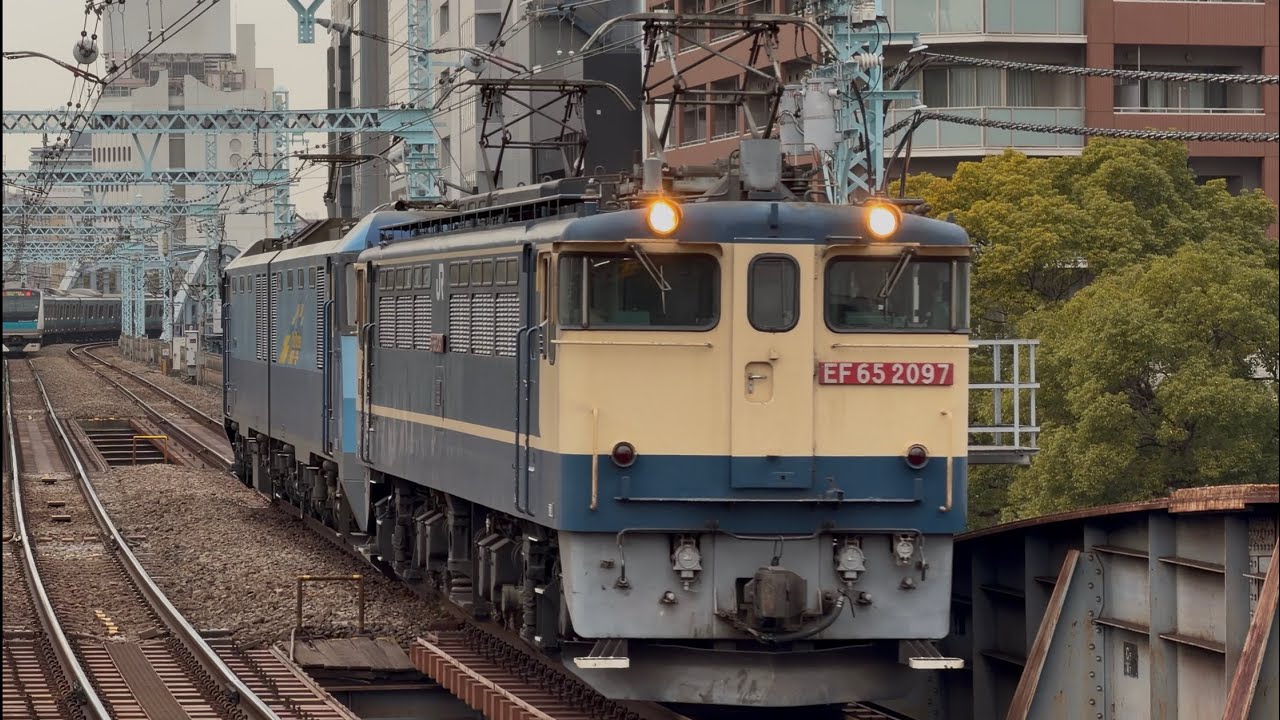 【4K高画質】【冬の石油需要増大に伴う臨時重単回送】国鉄EF65形2097号機＋JR貨物EH200形2号機の重連が関内駅1番線を通過！（単1295レ・単機・臨A6101＋高A215）2026.2.24