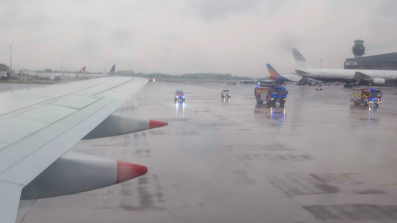Jet2.com Boeing 757-21B G-LSAI Emergency Landing at Manchester 20-06-2024