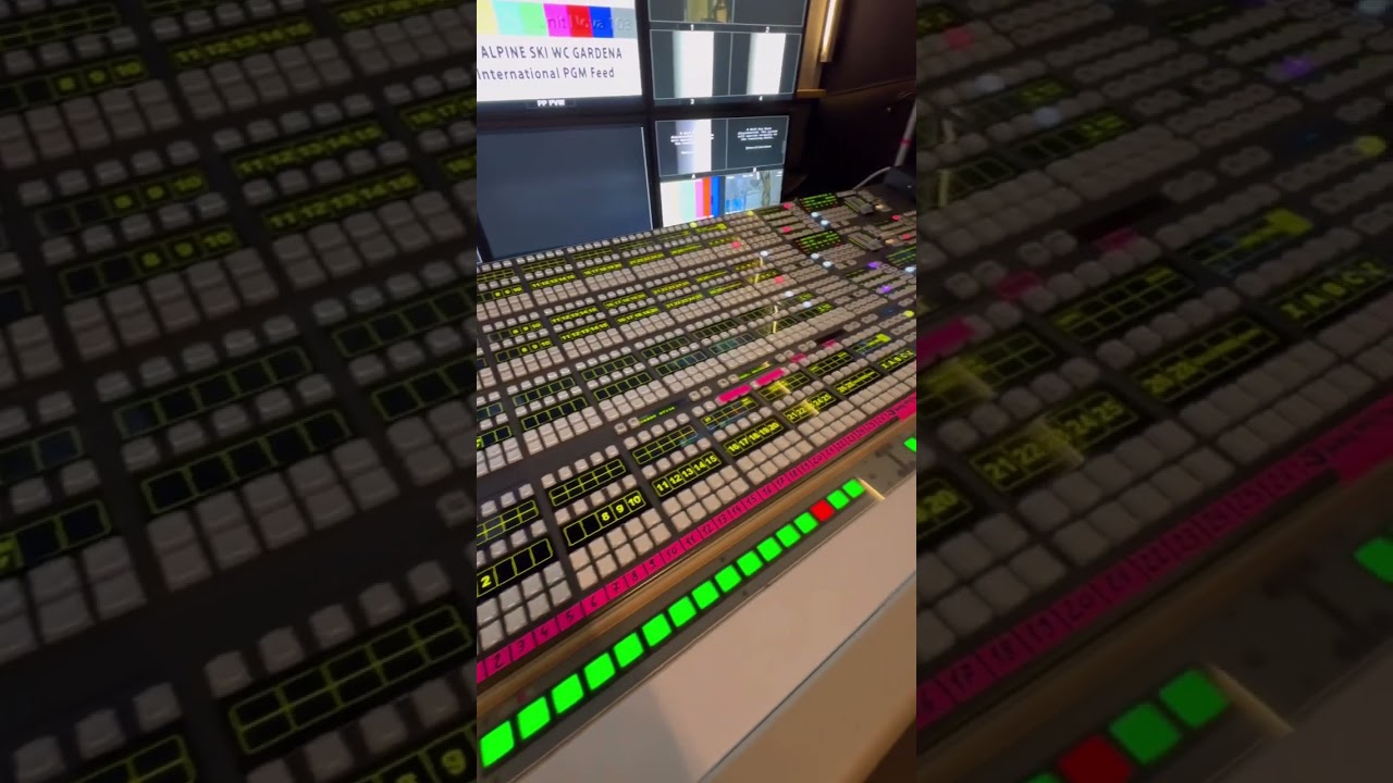 Il mixer video su una regia mobile EMG 103