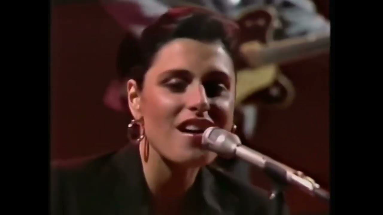 Chantoozies - Kiss N Tell (1988)
