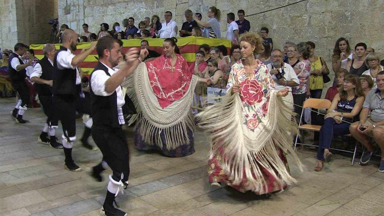 Els mantons d’Ulldecona tornen a ballar per les Festes Majors