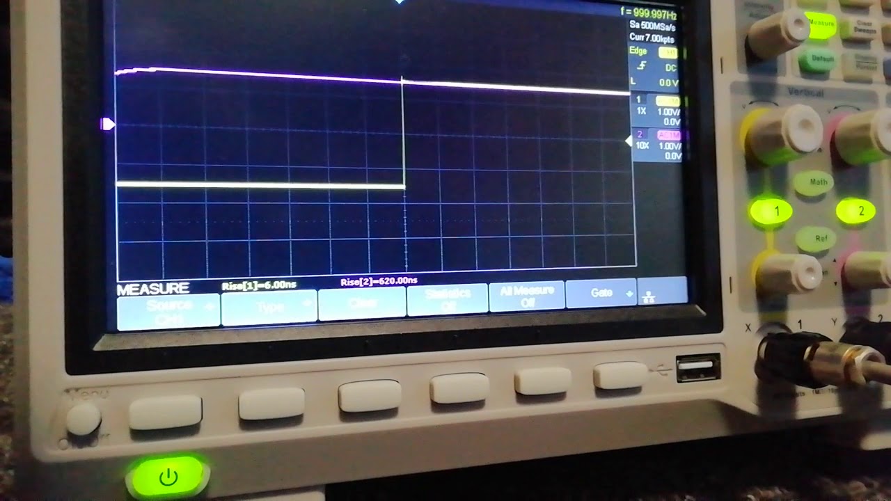 Siglent SDG 1032X N&eacute;gysz&ouml;gjel