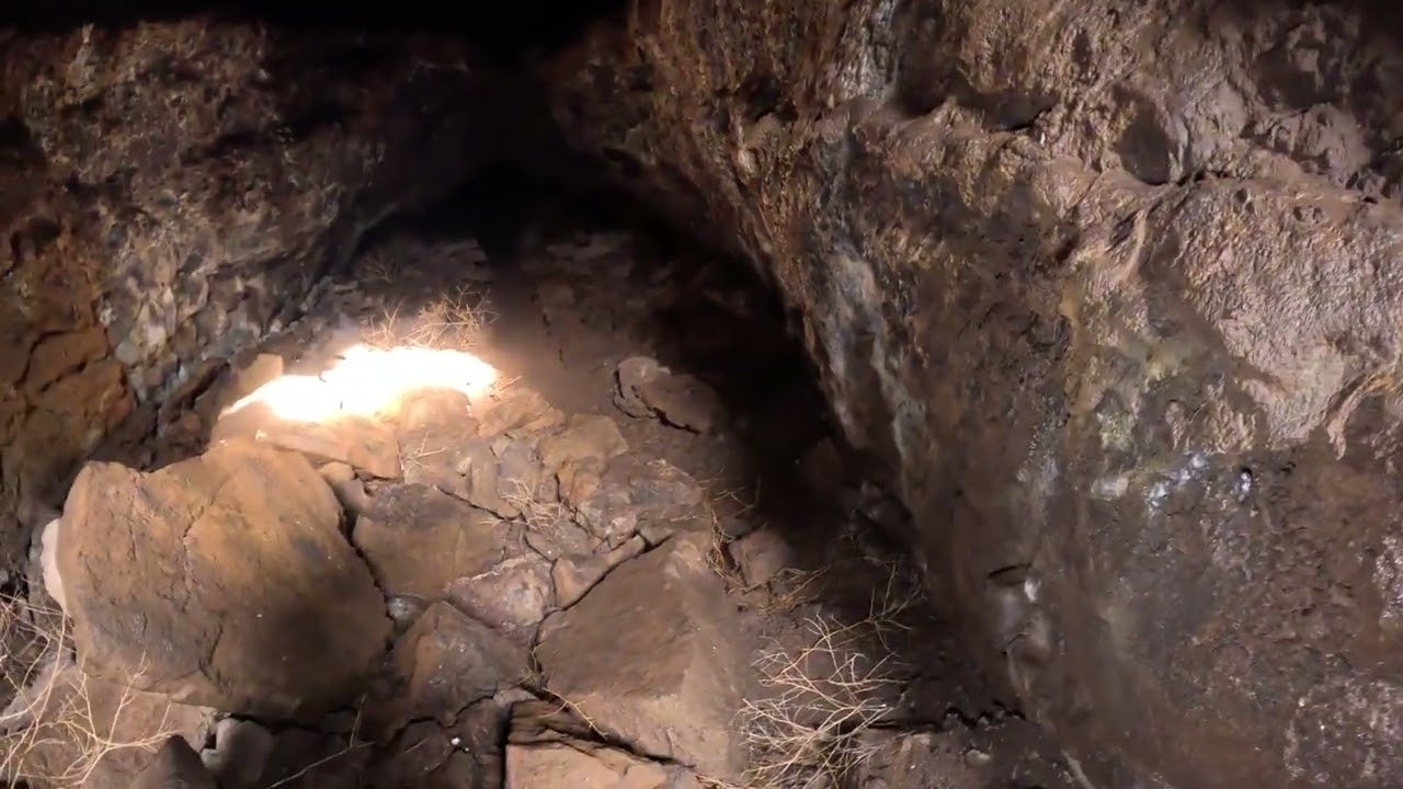 Balcony and Boulevard Cave Lava beds C A