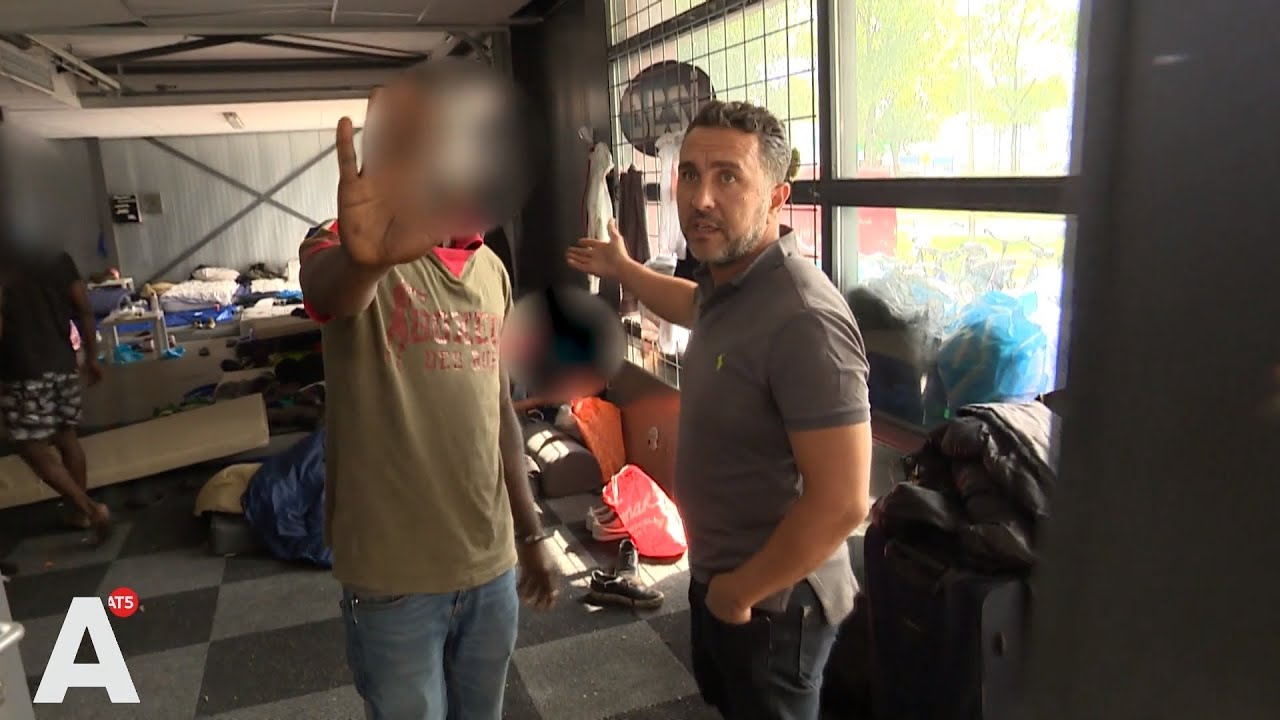 Ondernemer uit eigen pand gezet door We Are Here-krakers