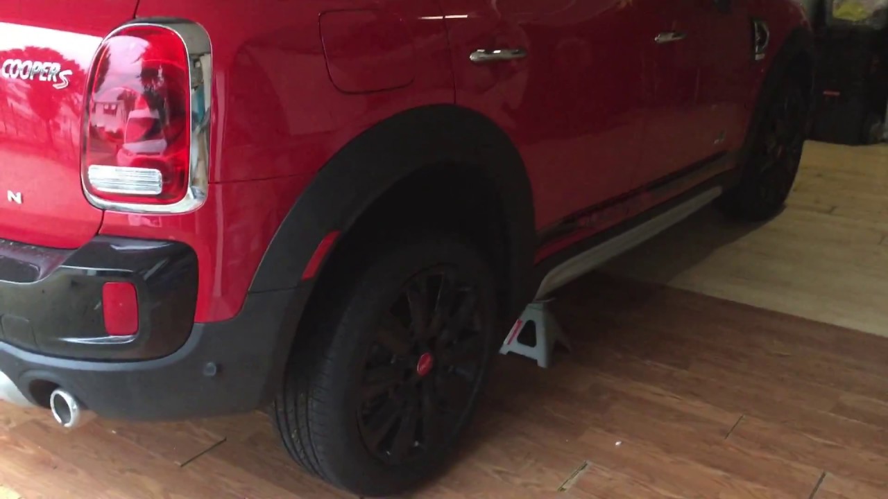 Installation of H&R Lowering Springs on 2019 MINI Countryman S