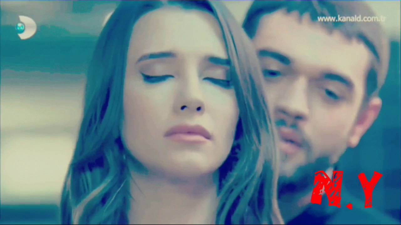Pelin Sinan // Sadece Arkadaşız