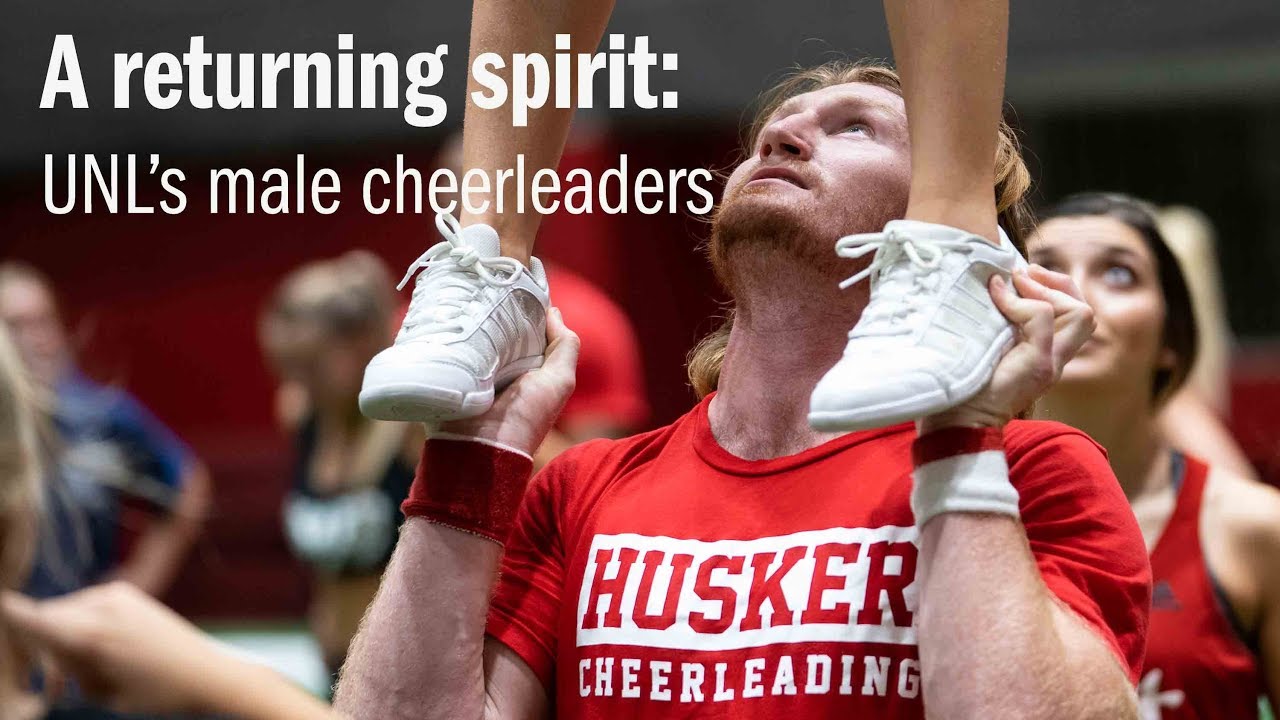 A returning spirit: UNL's male cheerleaders