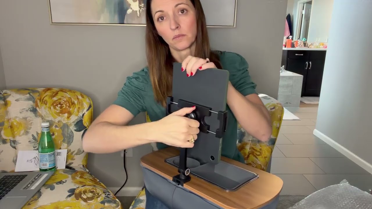 My honest review of the Tablet Pillow Stand