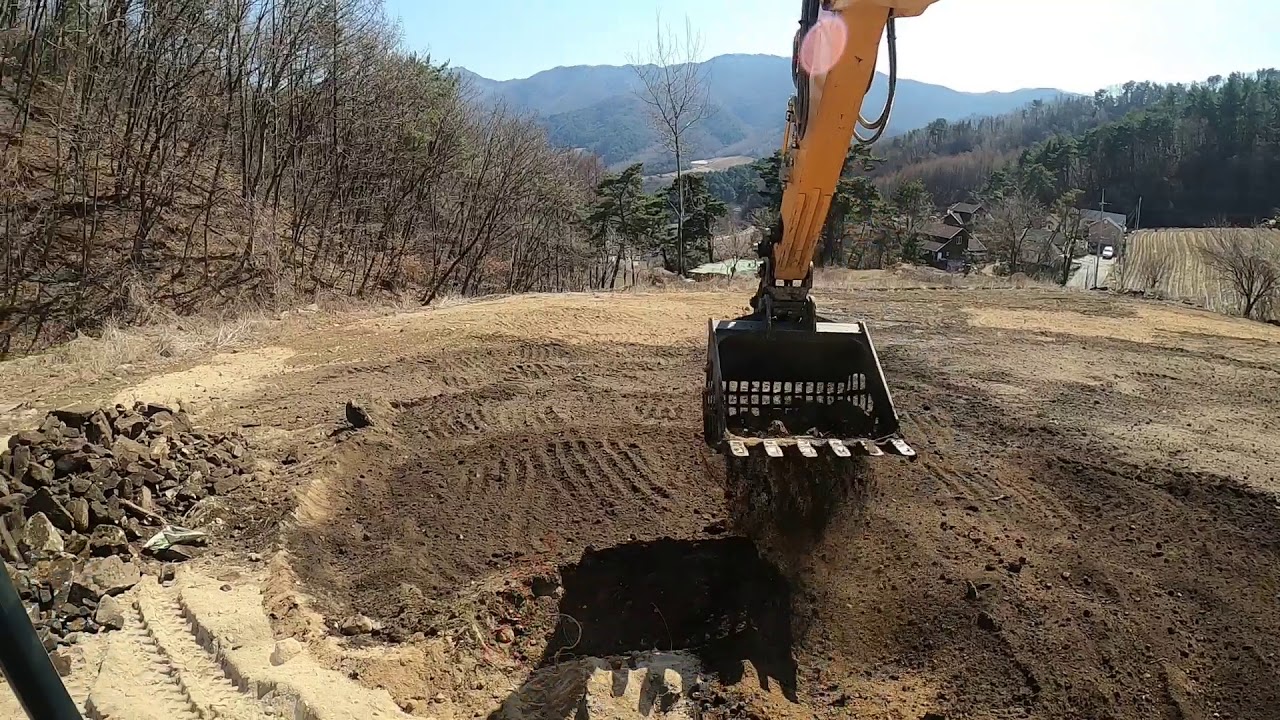강원도 돌 많은 밭, 굴삭기 망버켓으로 채작업하기