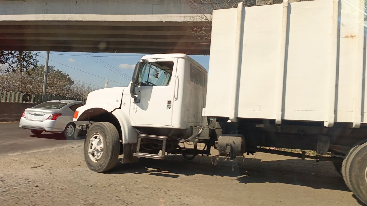 Jack Camión de Basura🚮🚯😎 CCC Pasando y compactando la basura en Veracruz y casi se me va 🇲🇽🚛🇲🇽😎