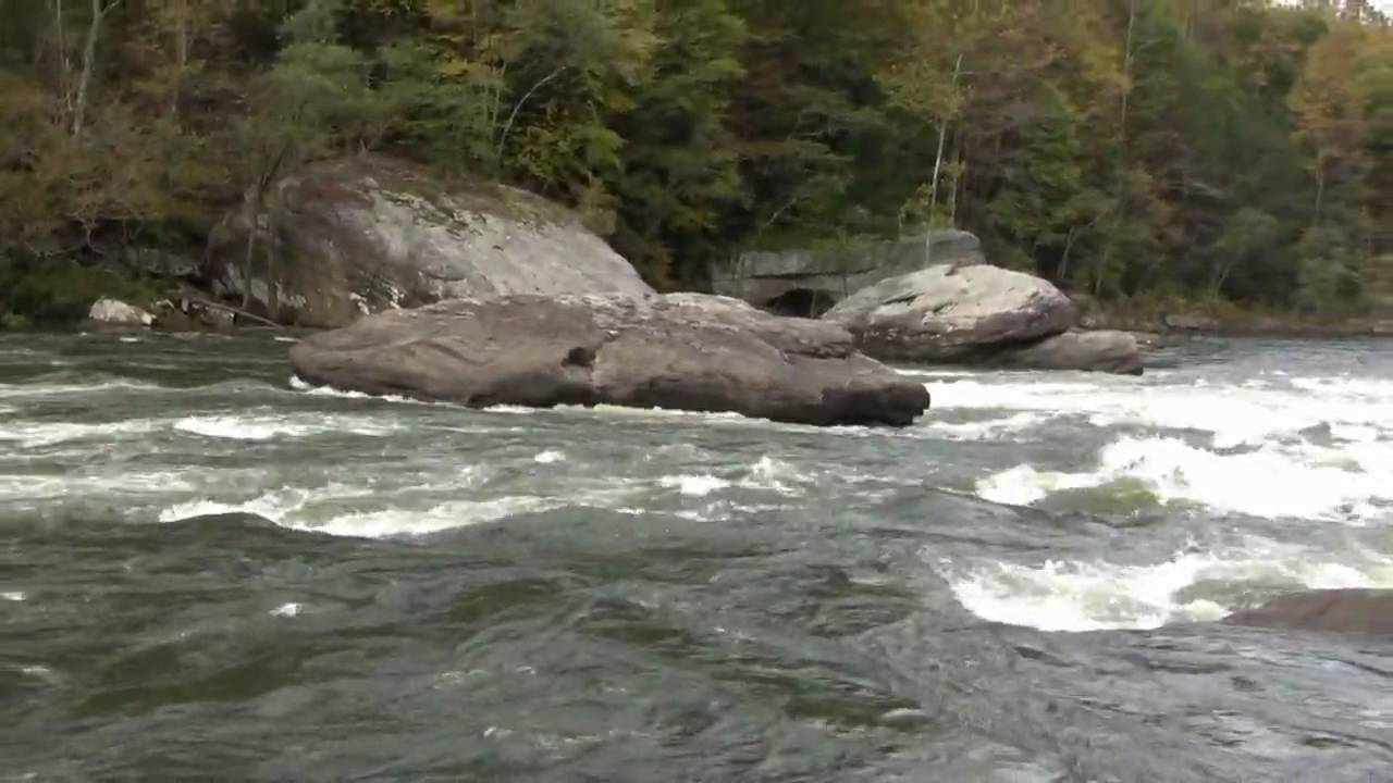 2800 cfs - Fingernail Rock Rapid, Gauley River