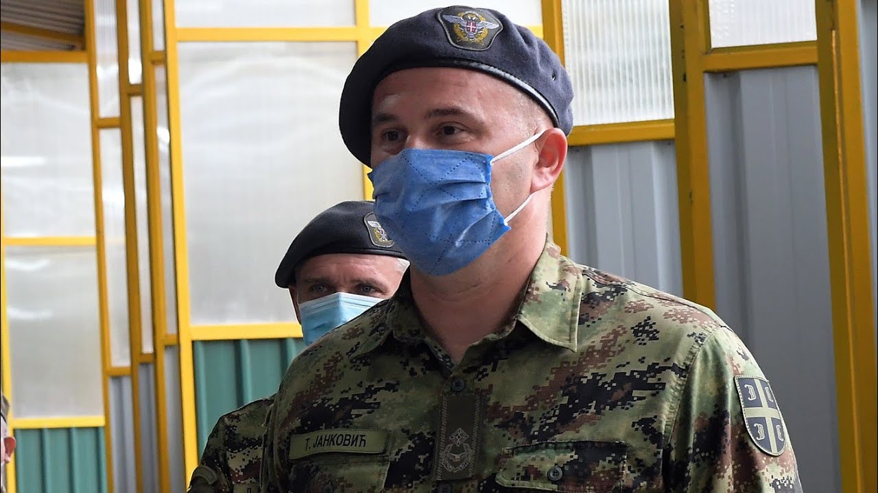 Komandant 250. raketne brigade brigadni general Tiosav Janković / Obilazak Trećeg raketnog diviziona
