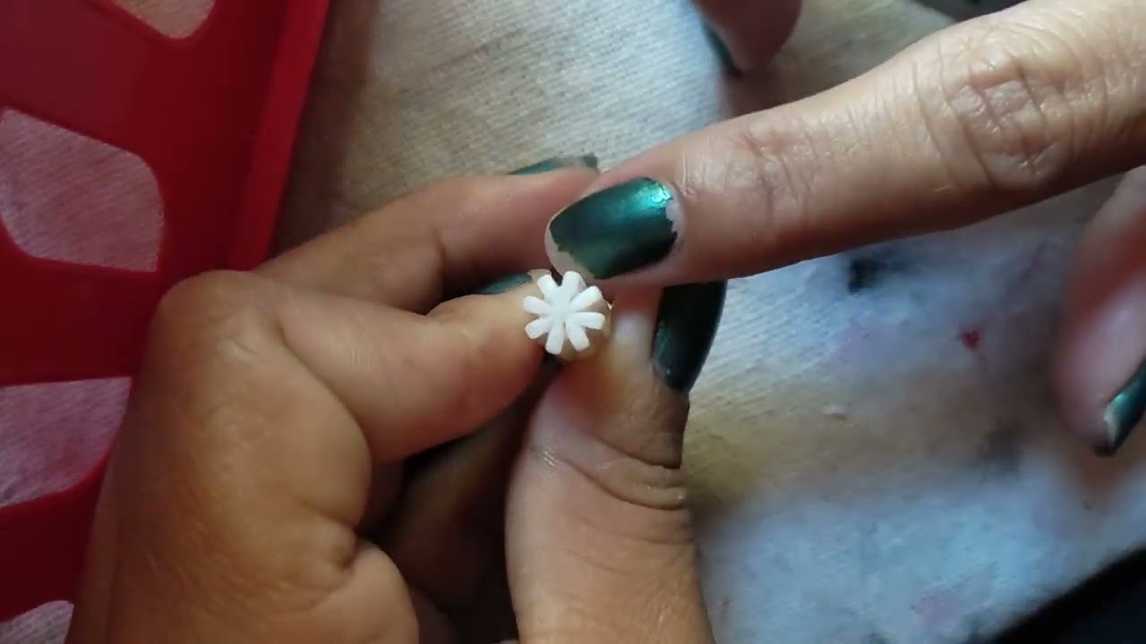 como fazer carimbo de unha com tampa de canetinha 😱😱😱😱