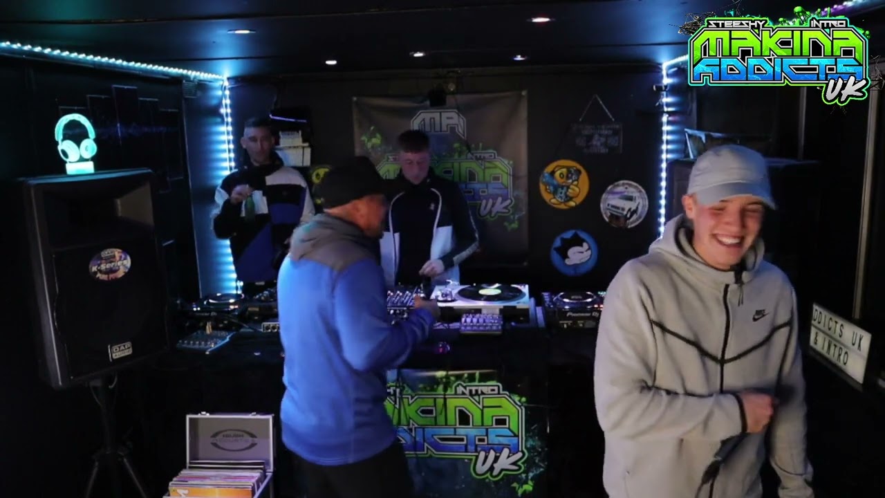 MC HOOVA MC CRAZY - STEESHY & INTRO - MAKINA ADDICTS UK