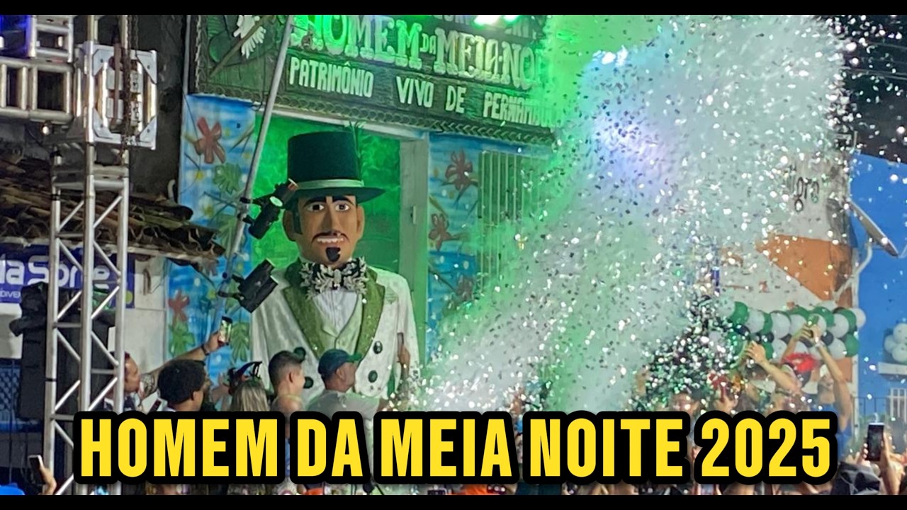 O HOMEM DA MEIA NOITE DESFILANDO NAS LADEIRAS DE OLINDA PE