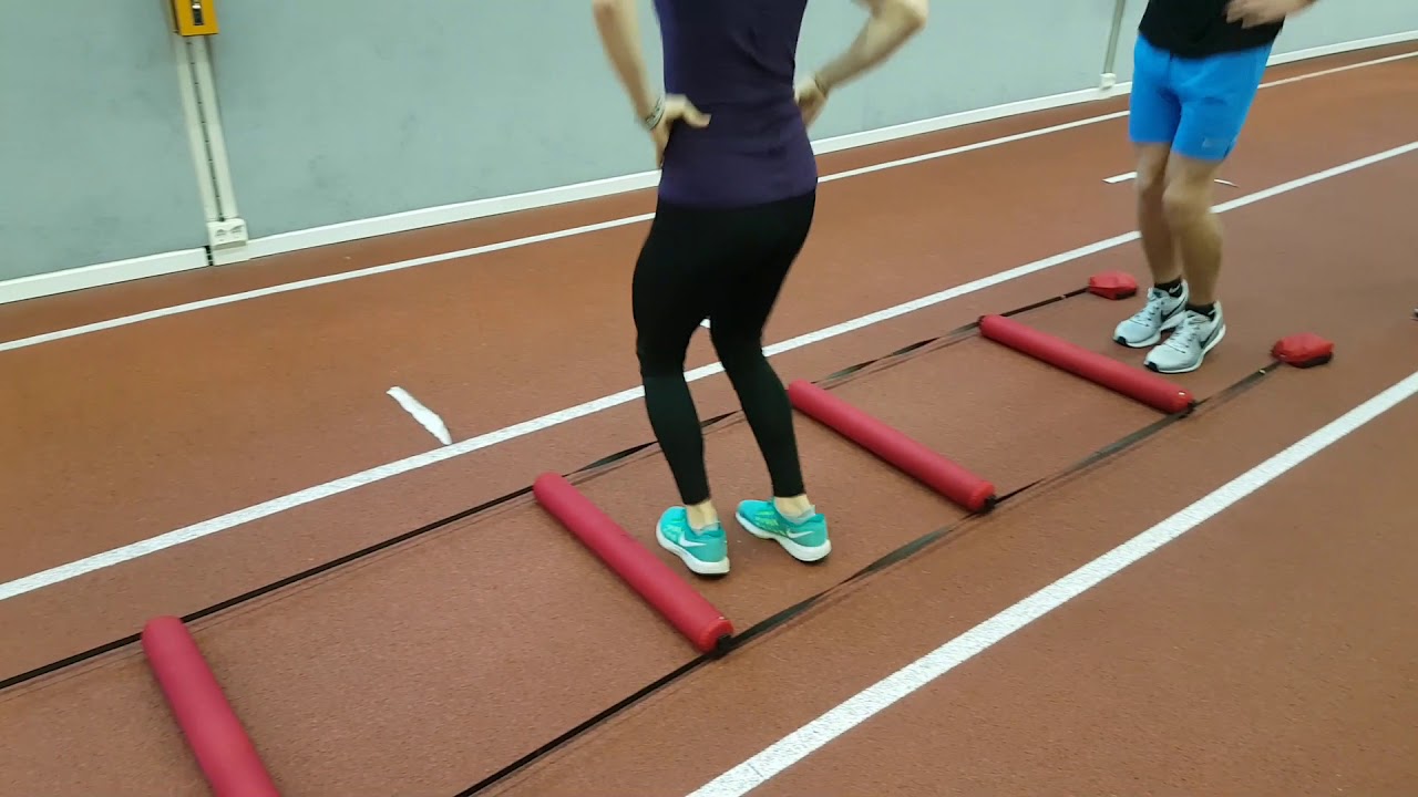 Lauf- und Sprung-ABC mit der Koordinationsleiter