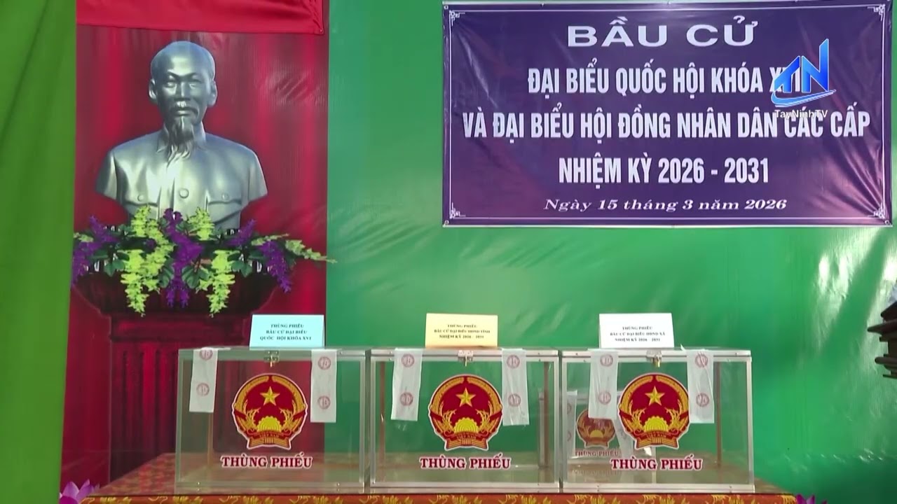 Cử tri xã Thủ Thừa thực hiện quyền công dân trong ngày bầu cử | TayNinhTV