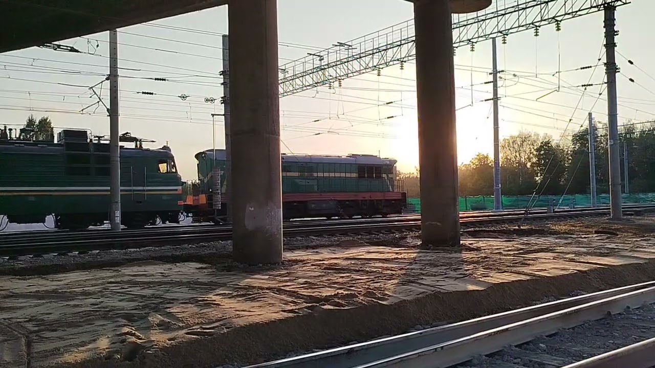 2ТЭ10м-3567 + ВЛ80с-612 + ЧМЭ3т-6977 проводят маневры по ст.Бобруйск