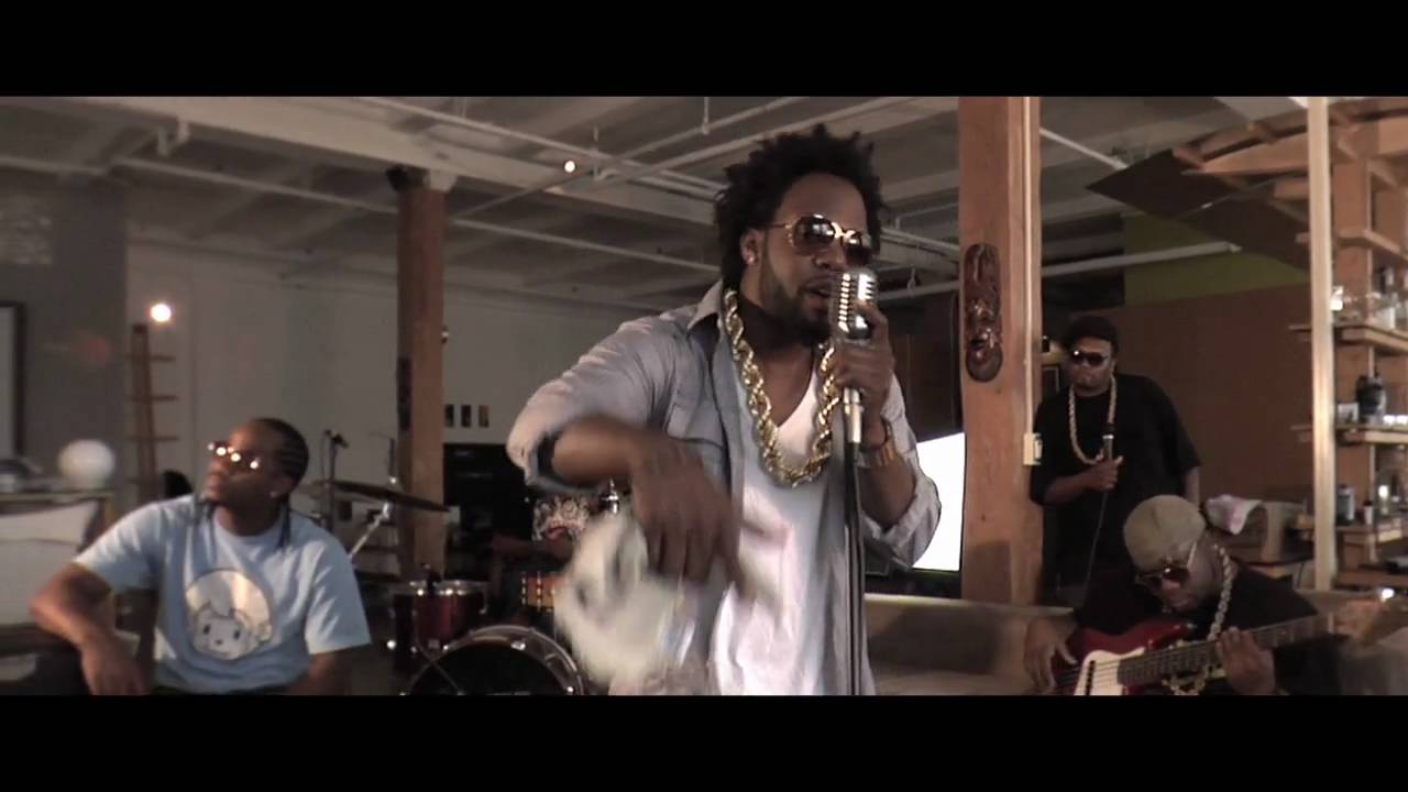 Travelin' Girl (live music video)
