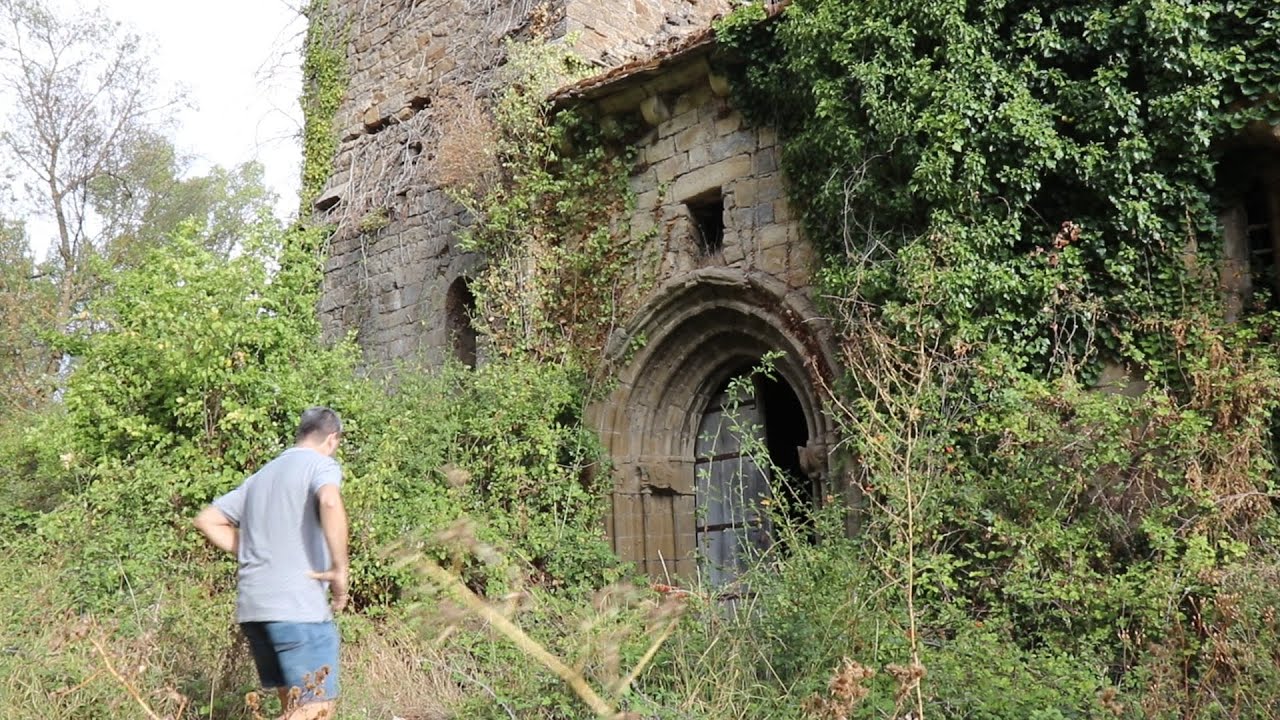 Larrangoz, el pueblo abandonado navarro que te embrujará