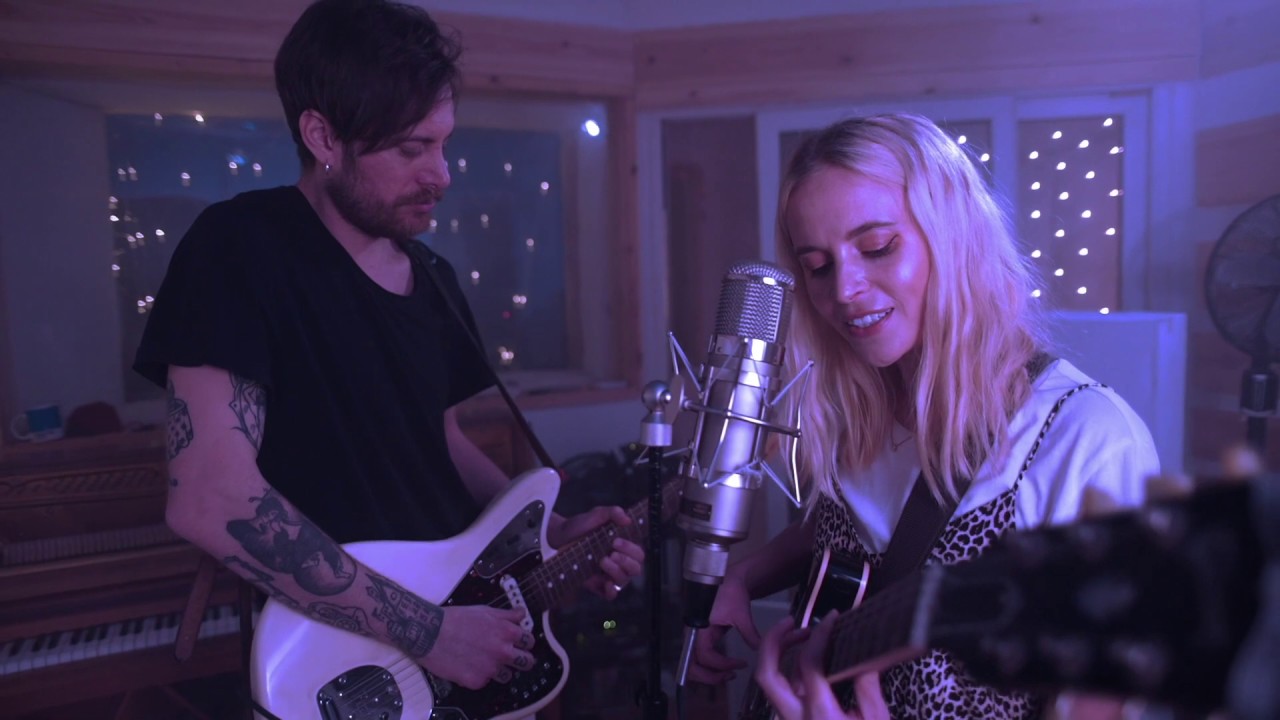 Kyla la Grange - Cut Your Teeth (stripped back version)
