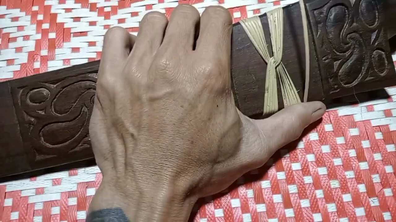 jom kita sama belajar buat simpai d tempusar di sarung mandau..