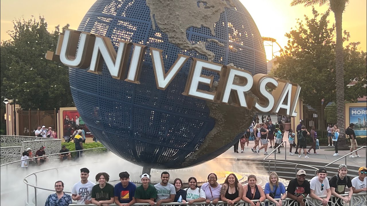 Best senior trip. || Universal Studios in Orlando Florida vlog