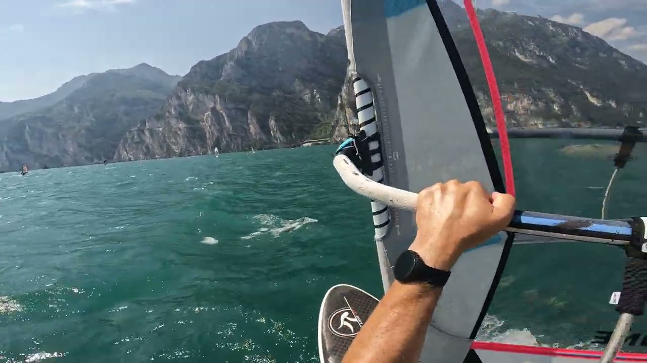 Windsurfen Gardasee Torbole - erfolgreiche Suche nach Wind