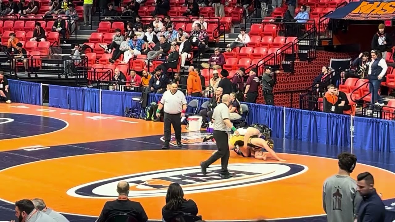 Joseph Fitak verse Colton Zvonar wrestling match for fifth place