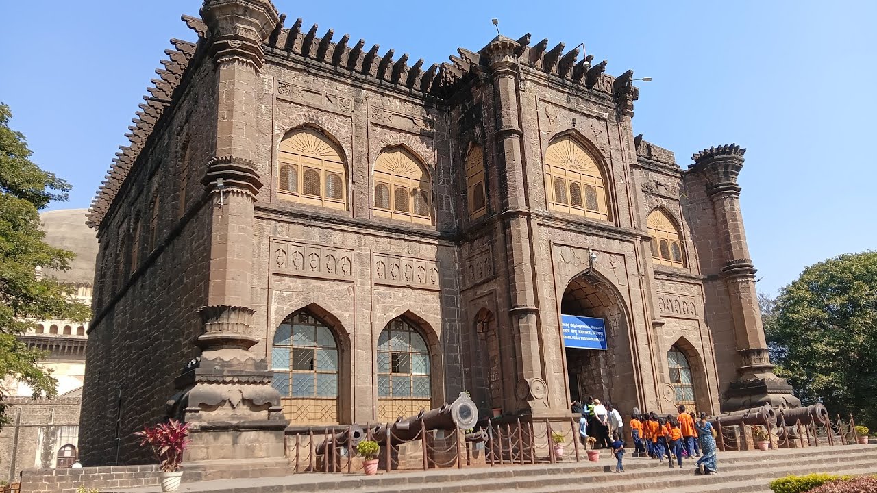 VIJAYAPURA (BIJAPUR) 