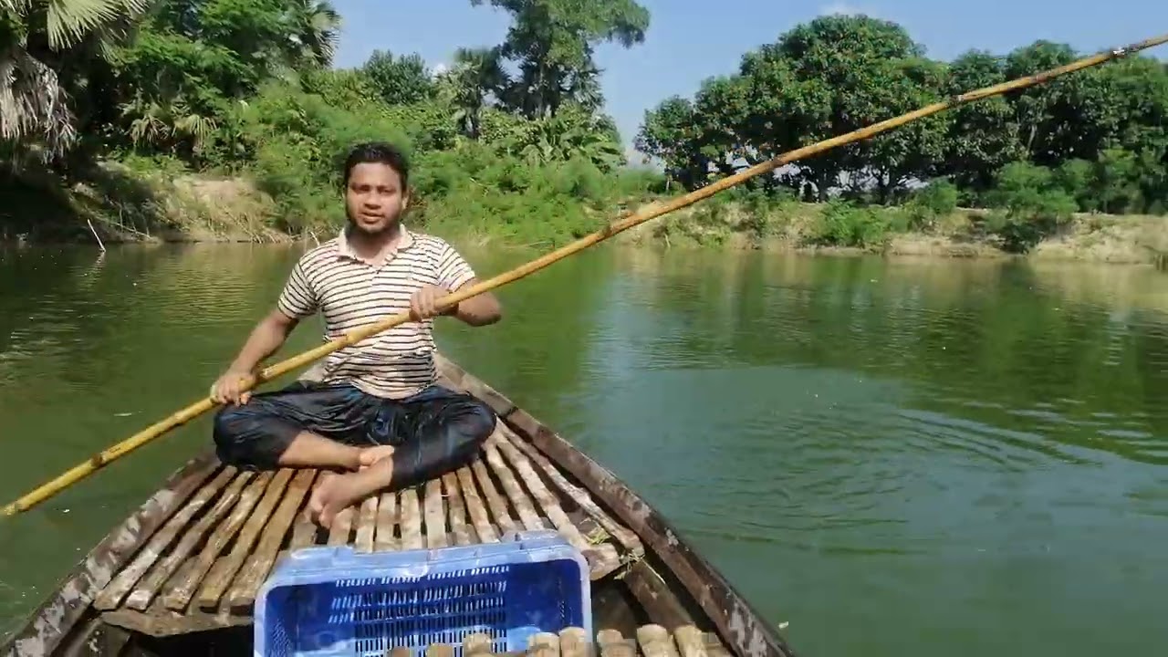 নৌকা ⛵ দিয়ে পুকুরে ঘুরা ঘুরি 
