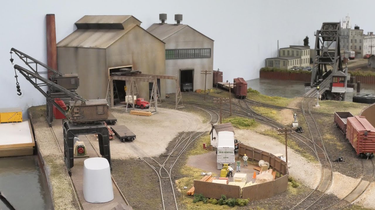 Modeling An Even BIGGER Industry in HO Scale:  The Manitowoc Shipyards