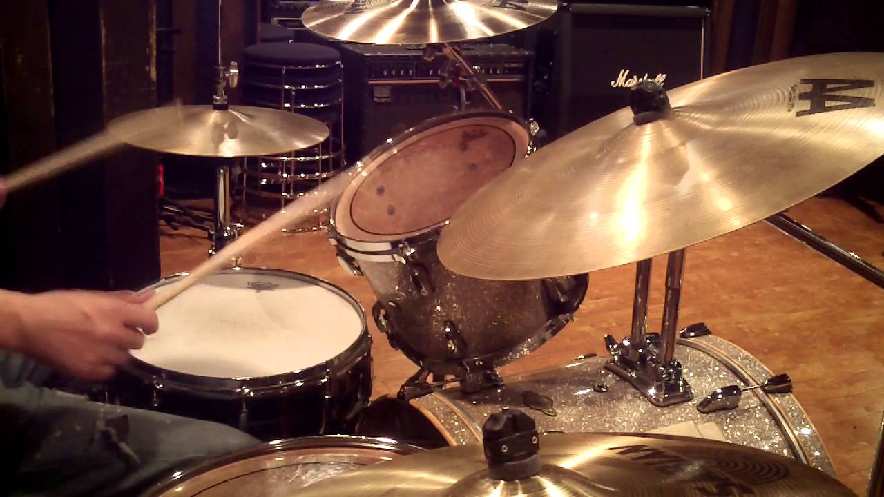 Linear Funk Groove ( Tony Royster Jr. Style ) - Drum Lesson #75