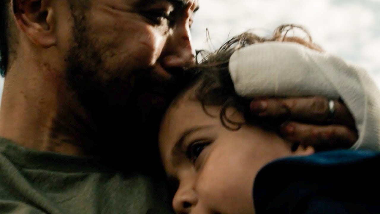 Ray's Family Meets Him - SEAL Team 4x06