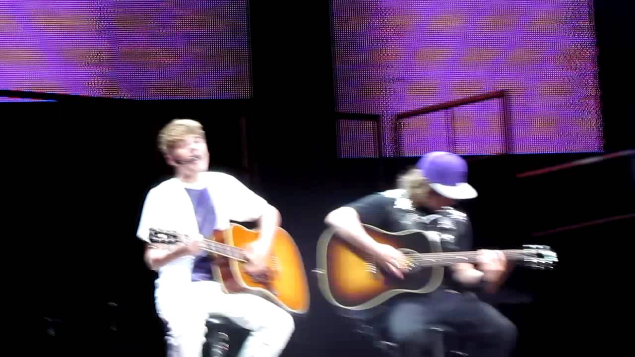Never Let You Go-Justin Bieber Mexico 1 Oct.