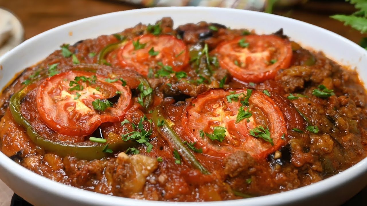 Простой рецепт приготовления вкуснейшей мусаки из баклажанов и мяса!