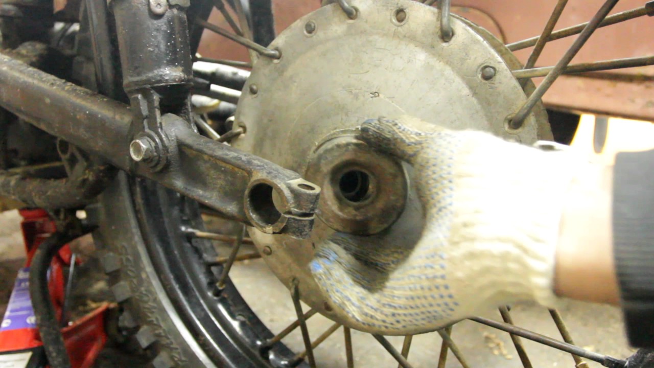 Как снять и поставить заднее колесо на Урале/ How to install and remove rear wheel Ural