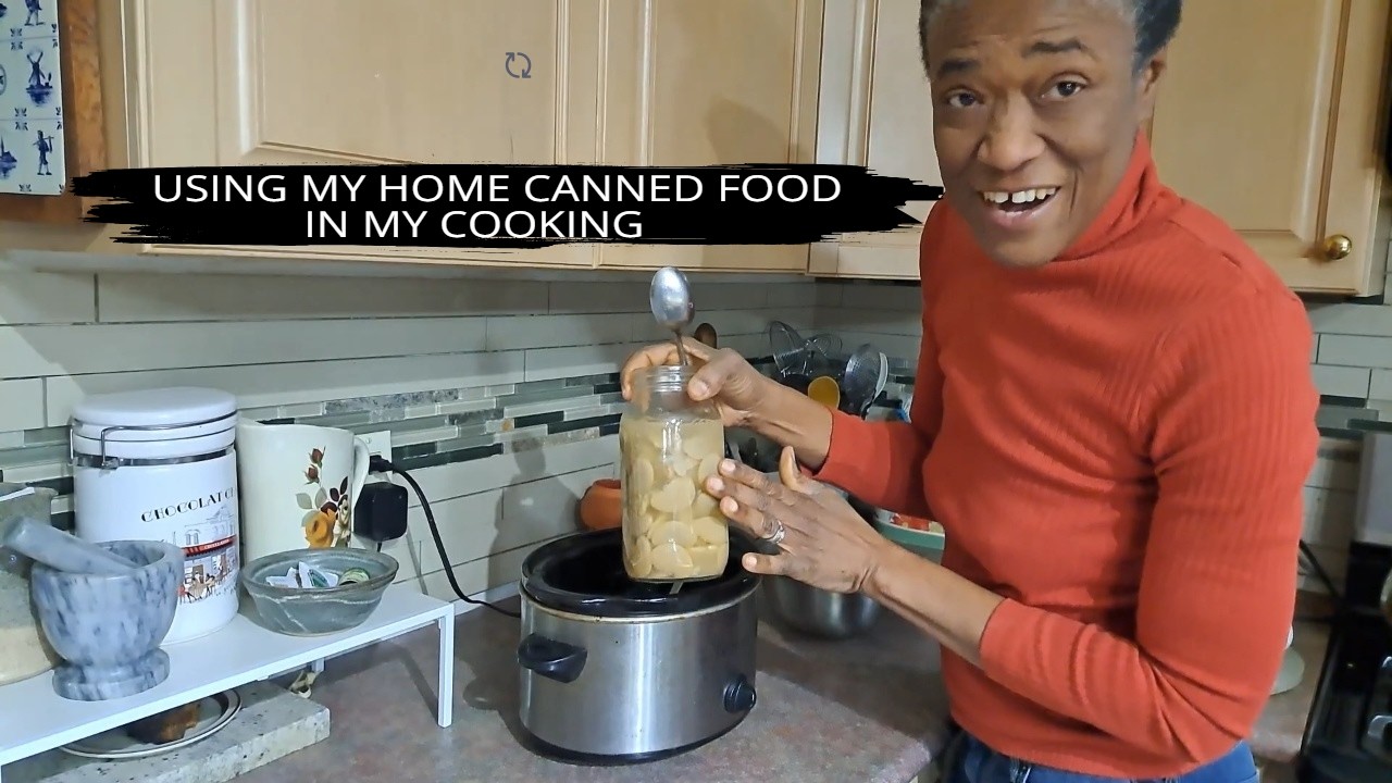 SIMPLE LIIVING IN THE CANADIAN COUNTRYSIDE MAKING COW FEET & BEANS & BANANA FRITTERS PLUS