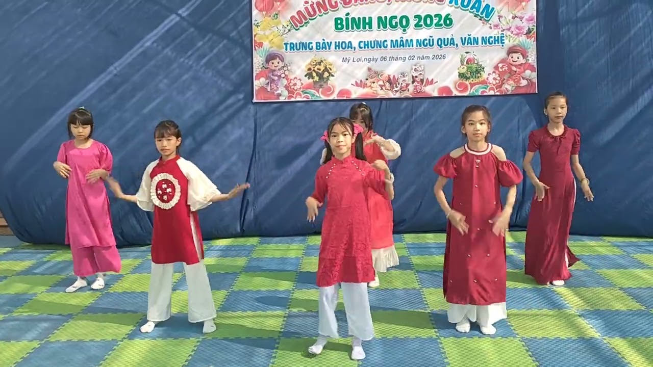 Hội hoa xuân 2026 Lớp 5/4 NH 2025-2026