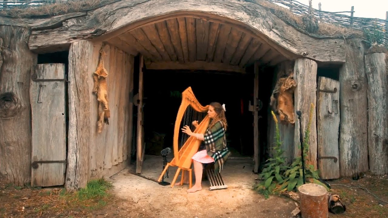 Stephanie Liney @ The Earthouse | Ancient Technology Centre // Celtic Harp // 